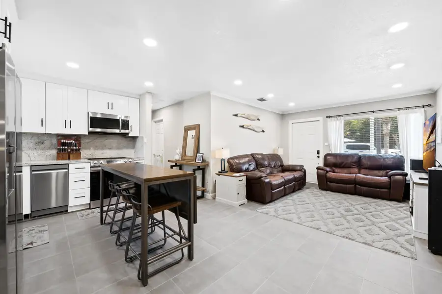 611 NW 18th Court, Pompano Beach, FL 33060 - #3