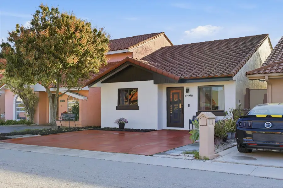 5465 W 27th Lane, Hialeah, FL 33016 - #2