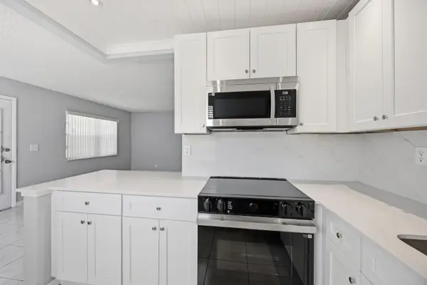 422 Burgundy I, Delray Beach, FL 33484