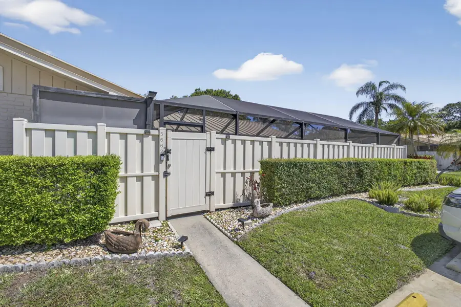 5662 Golden Eagle Circle, Palm Beach Gardens, FL 33418 - #2