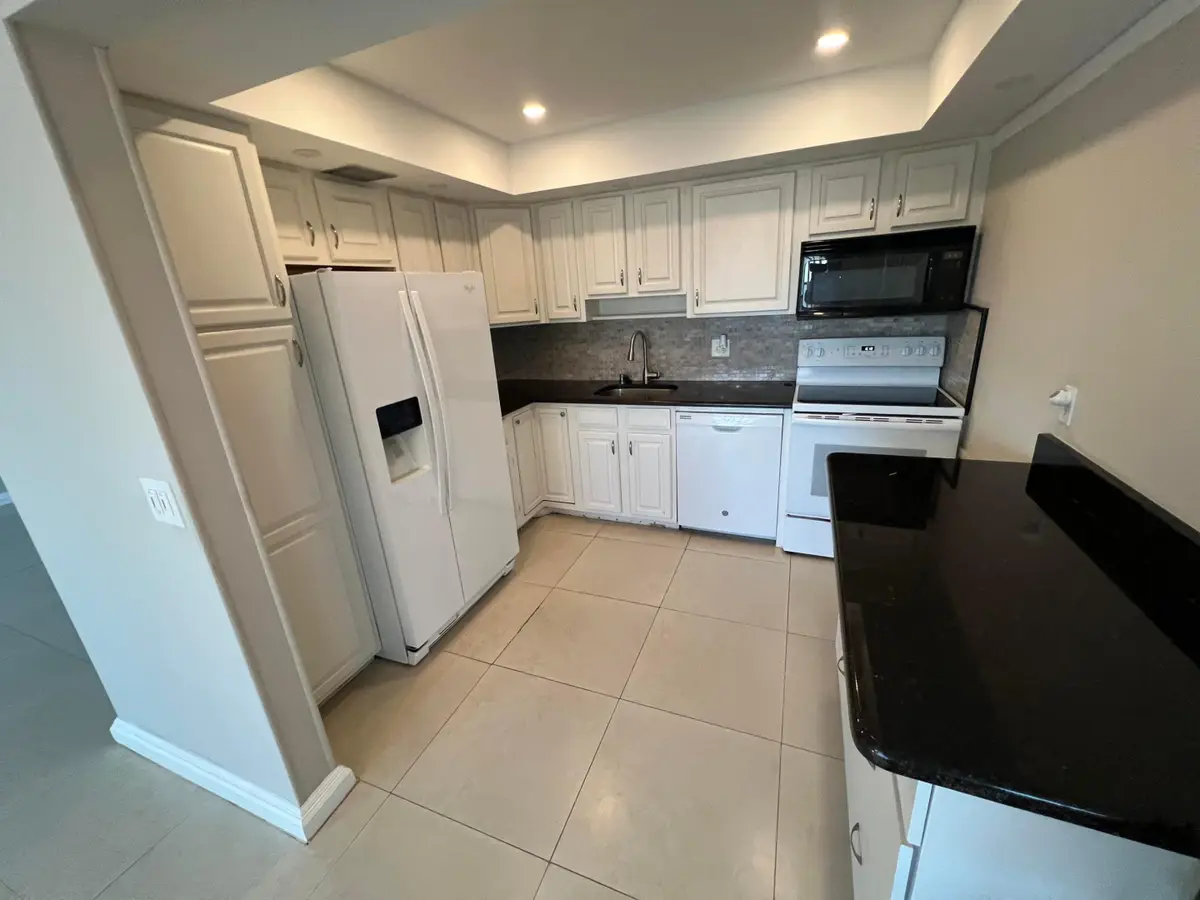 413 Greenbrier A, West Palm Beach, FL 33417 - #1