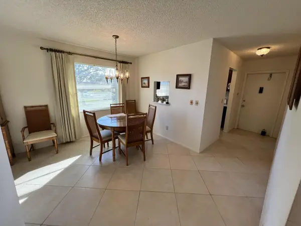 62 Woodland Drive #201, Vero Beach, FL 32962