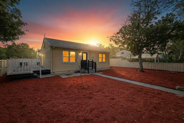 6600 Garden Avenue, West Palm Beach, FL 33405