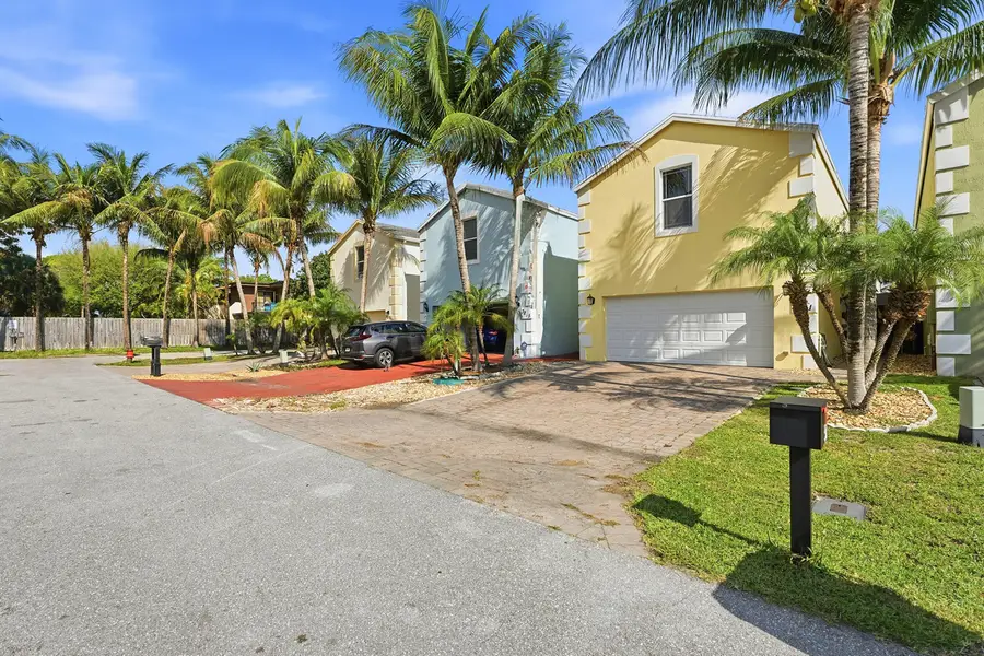 3221 Johns Place, Palm Springs, FL 33461 - #3