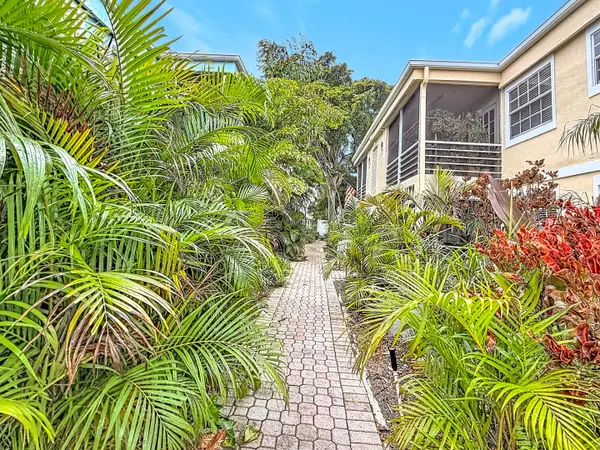 305 SE 11th Avenue, Pompano Beach, FL 33060