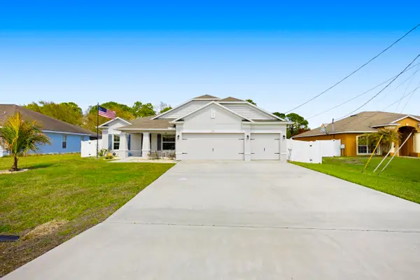 5515 NW Whitecap Road, Port St Lucie, FL 34986