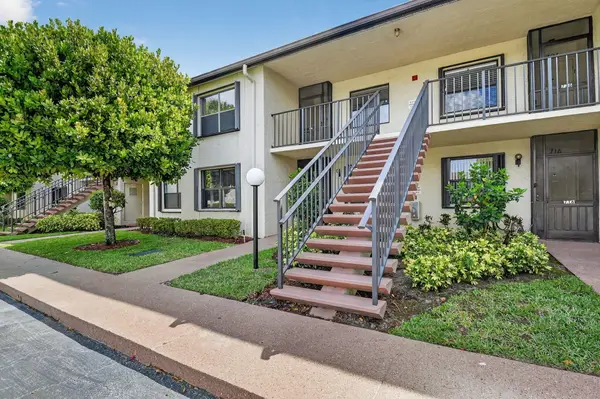 7855 Willow Spring Drive #725, Lake Worth, FL 33467