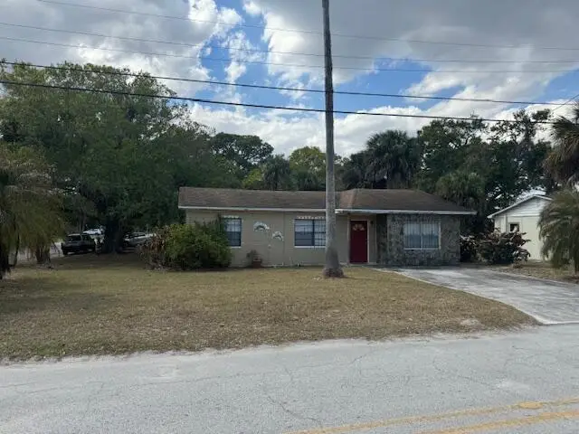 301 N 30th Street, Fort Pierce, FL 34947 - #1