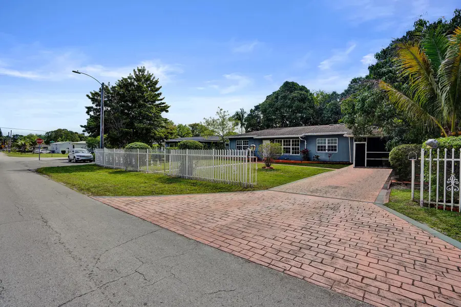 14831 S River Drive, Miami, FL 33167 - #3