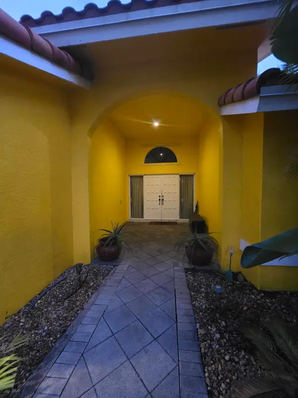 4977 NW 97th Drive, Coral Springs, FL 33076