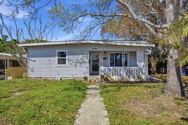 1306 17th Place, Vero Beach, FL 32960