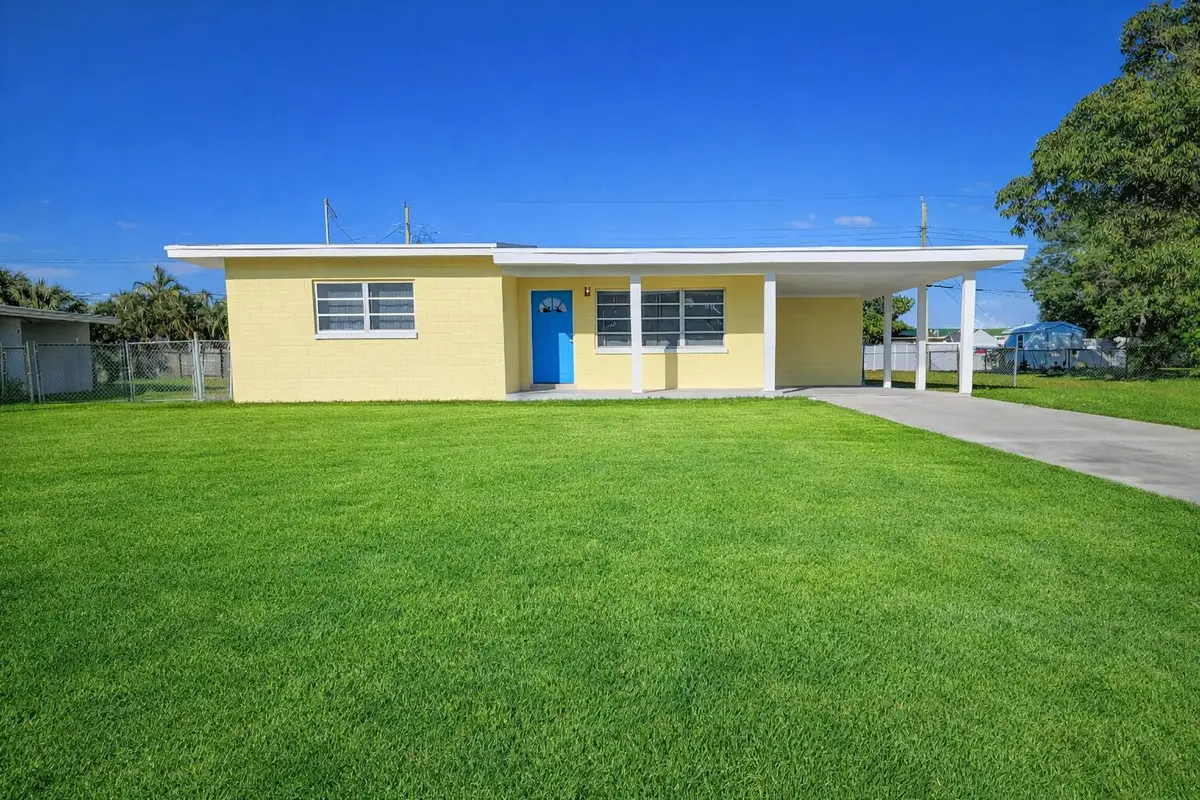 116 NE Entrada Avenue, Port Saint Lucie, FL 34952 - #1