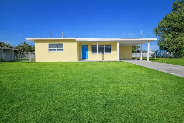 116 NE Entrada Avenue, Port St Lucie, FL 34952