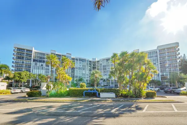 1000 Parkview Drive #Unit 306, Hallandale Beach, FL 33009