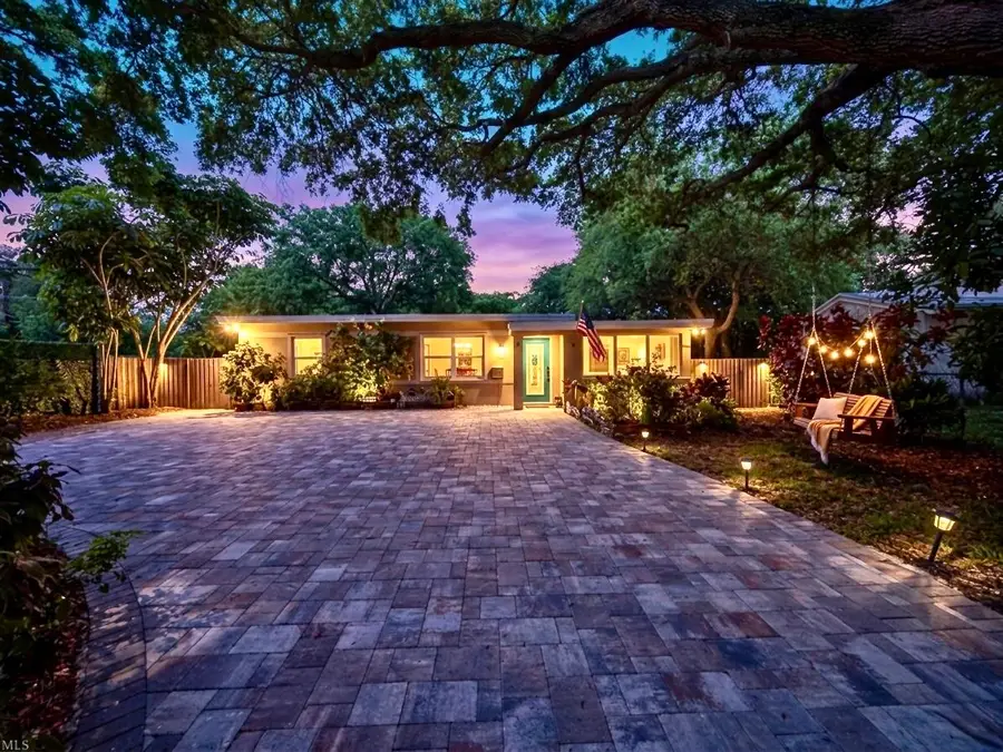 8 Edmund Road, West Park, FL 33023 - #2