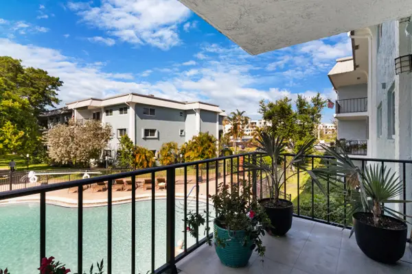 3004 NE 5th Terrace #210-c, Wilton Manors, FL 33334