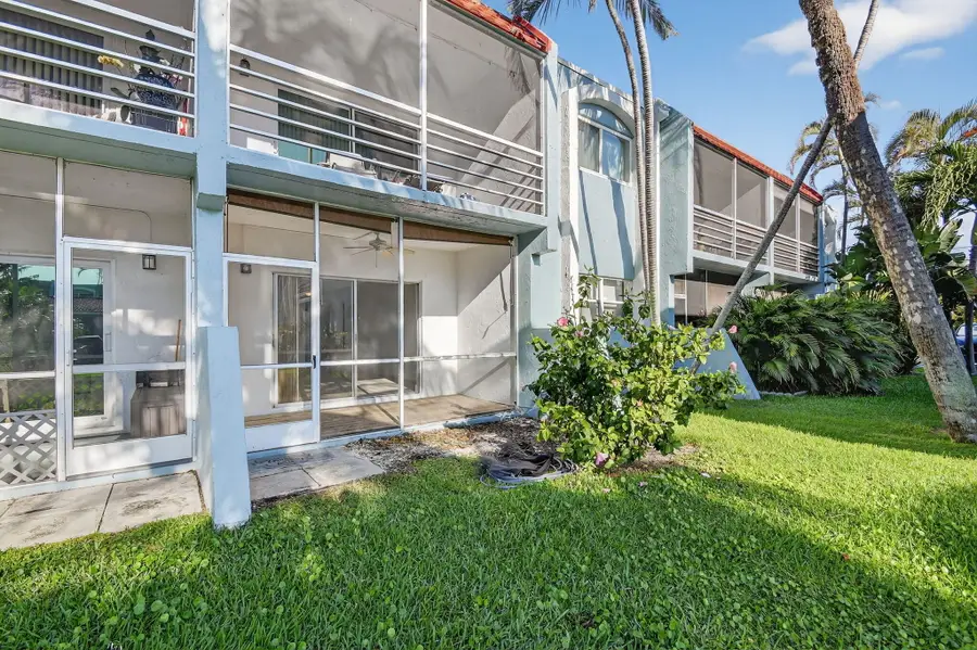 1432 S Lakeside Drive #4, Lake Worth Beach, FL 33460 - #3