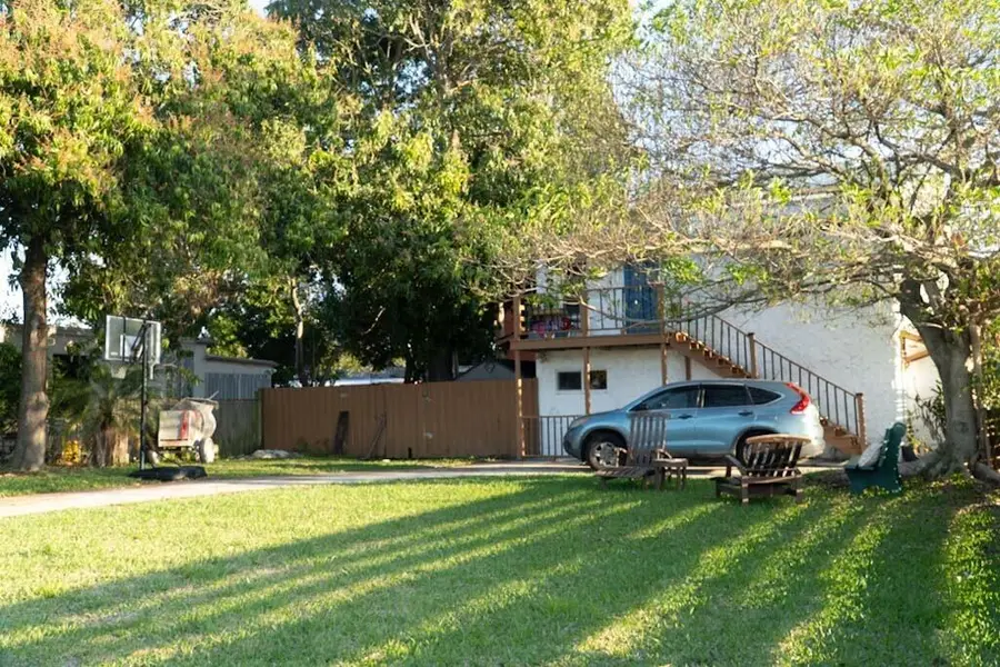 528 Churchill Road, West Palm Beach, FL 33405 - #3