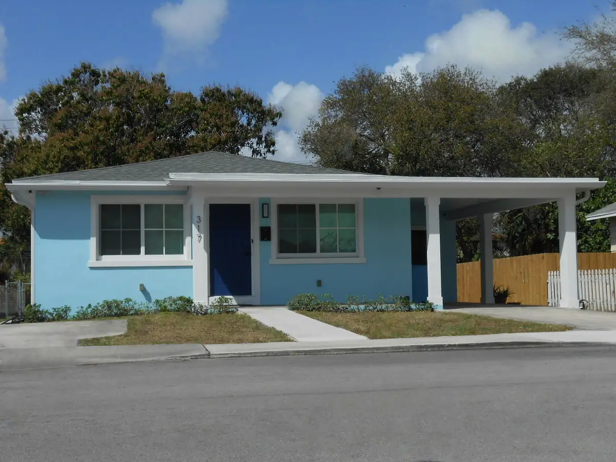 317 N B Street, Lake Worth Beach, FL 33460 - #1