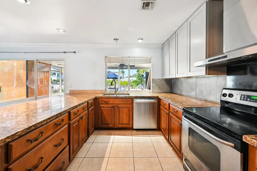 605 Inlet Road, North Palm Beach, FL 33408 - #2