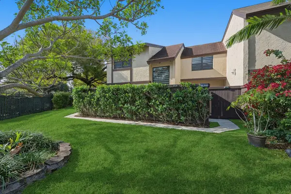 1871 Bayberry Drive #1871, Pembroke Pines, FL 33024