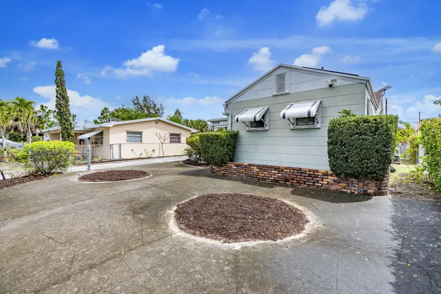 508 S B Street, Lake Worth Beach, FL 33460 - #3