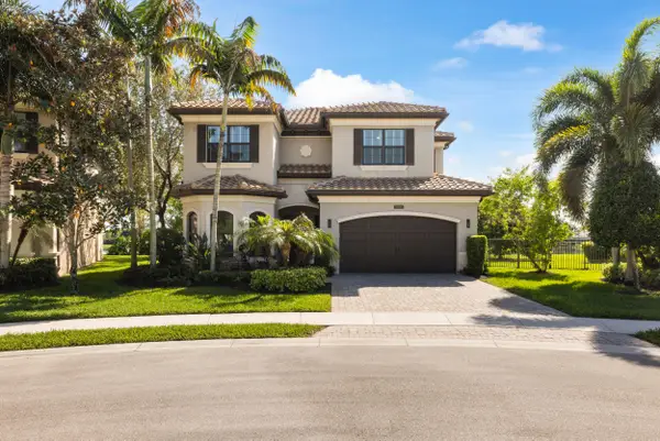 9590 Eden Roc Court, Delray Beach, FL 33446
