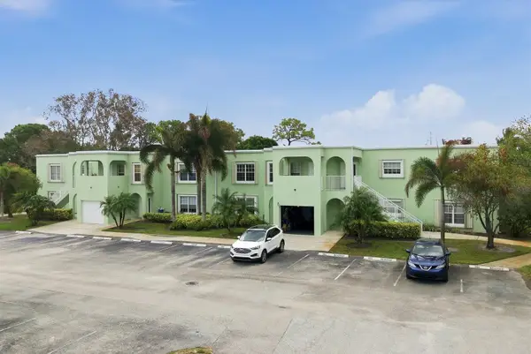 2074 SE Wild Meadow Circle, Port St Lucie, FL 34952