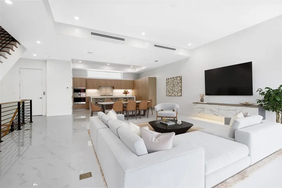 804 NE 2nd Street, Fort Lauderdale, FL 33301 - #2