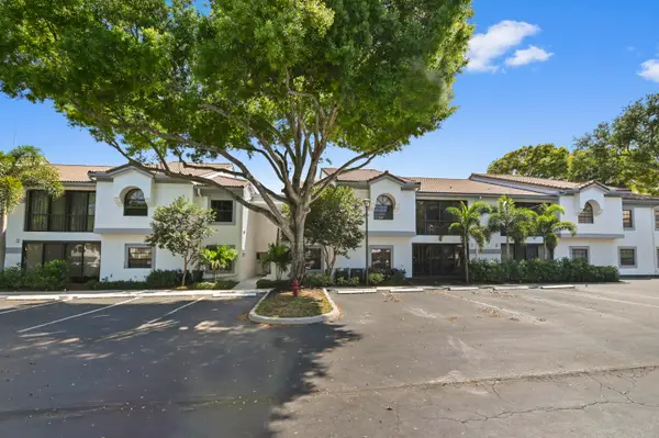 5450 Verona Drive #O, Boynton Beach, FL 33437