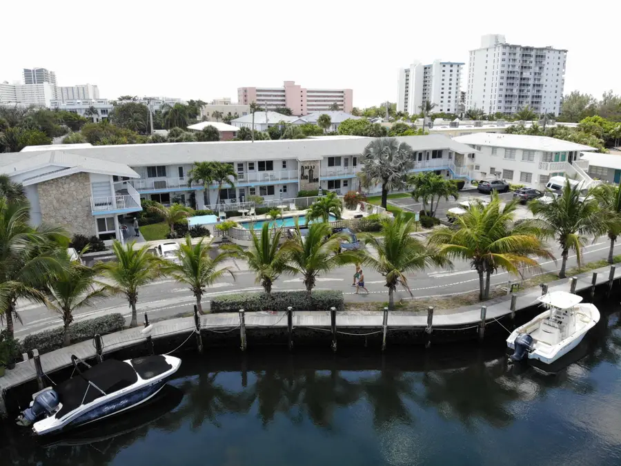 3232 Canal Drive #Apt 18, Pompano Beach, FL 33062 - #2