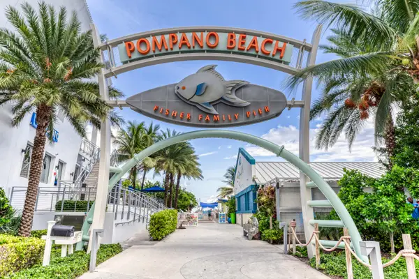 221 SE 9th Avenue #203, Pompano Beach, FL 33060