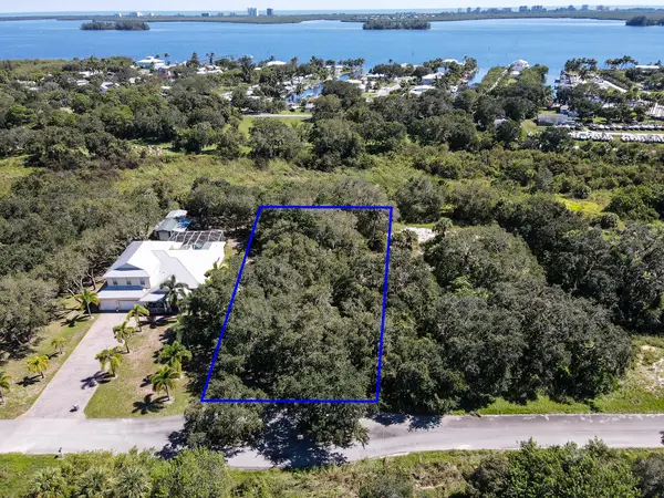 4120 Mariner Oaks Way, Fort Pierce, FL 34946