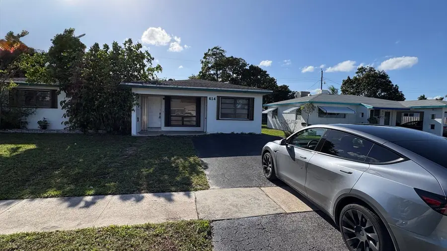 614 N 32nd Court, Hollywood, FL 33021 - #2