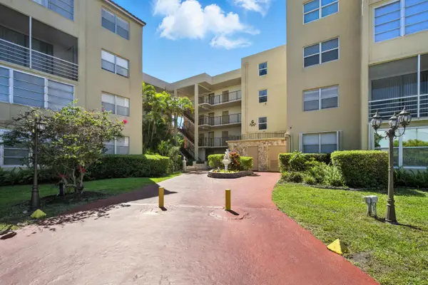 2801 Somerset Drive #101, Lauderdale Lakes, FL 33311