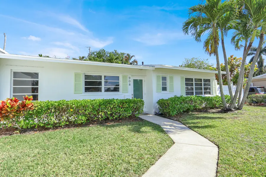 908 Eucalyptus Road, North Palm Beach, FL 33408 - #2