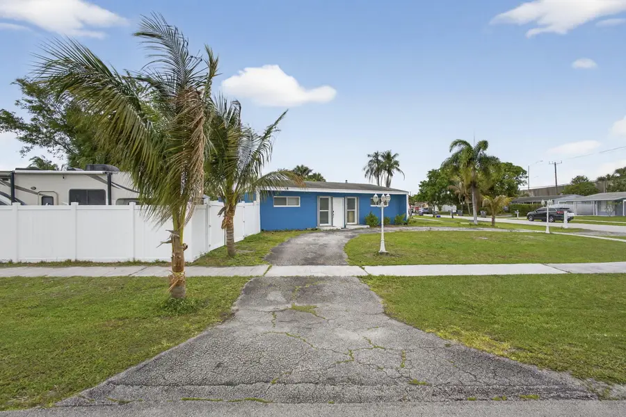 9141 Birmingham Drive, Palm Beach Gardens, FL 33410 - #3