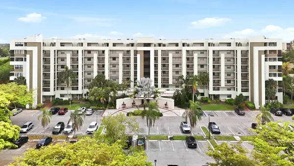 7050 NW 44th Street #705, Lauderhill, FL 33319