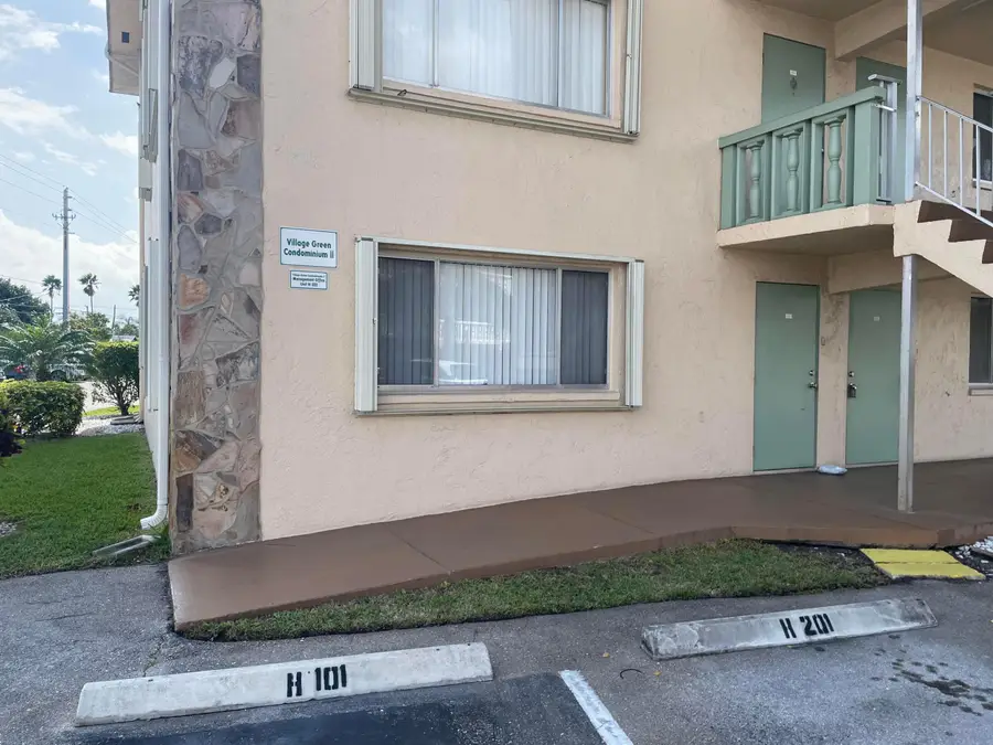 700 Village Green Court #101, Palm Springs, FL 33461 - #2