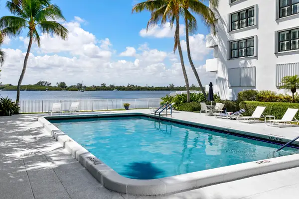 2860 S Ocean Boulevard #205, Palm Beach, FL 33480