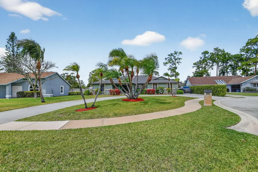 1074 Northumberland Court, Wellington, FL 33414 - #2