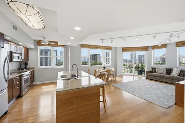 19900 E Country Club Drive #1101, Aventura, FL 33180