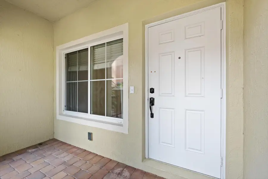 386 Lake Monterey Circle, Boynton Beach, FL 33426 - #2