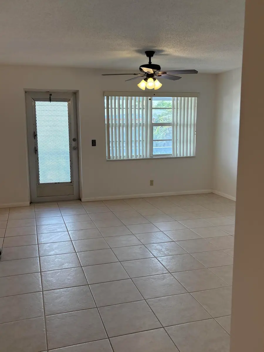 64 Sussex C, West Palm Beach, FL 33417 - #2