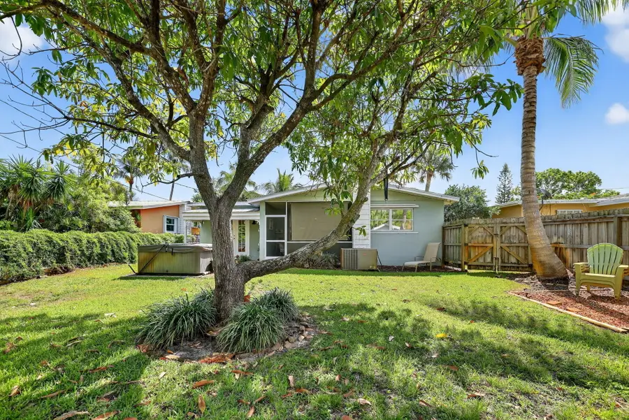 262 SE Monterey Avenue, Stuart, FL 34996 - #2