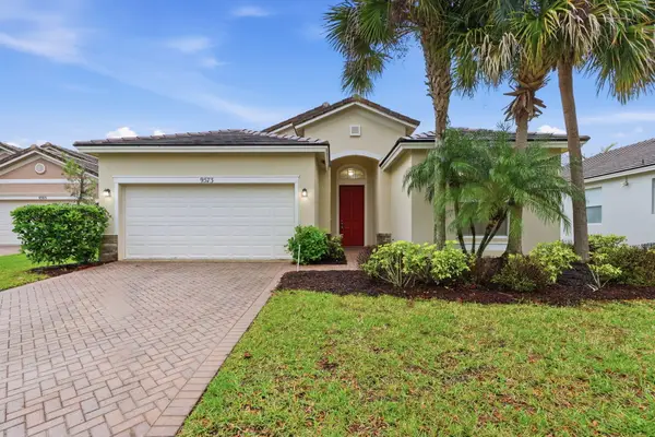 9573 SW Flowermound Circle, Port St Lucie, FL 34987