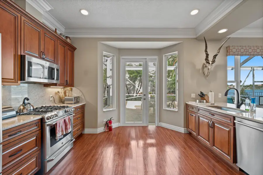 923 Augusta Pointe Drive, Palm Beach Gardens, FL 33418 - #3