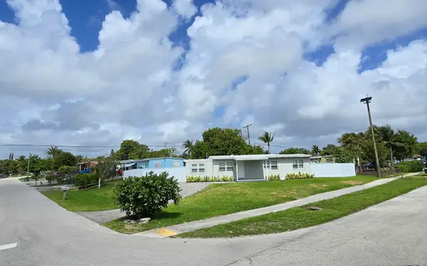 591 Seagrape Road, Lantana, FL 33462