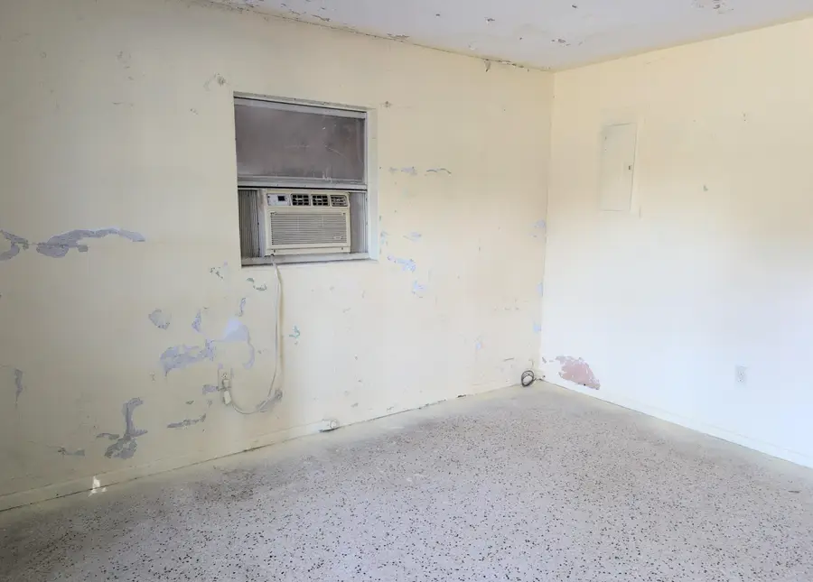 1606 Avenue H, Fort Pierce, FL 34950 - #3