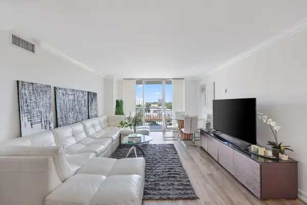 99 SE Mizner Boulevard #609, Boca Raton, FL 33432